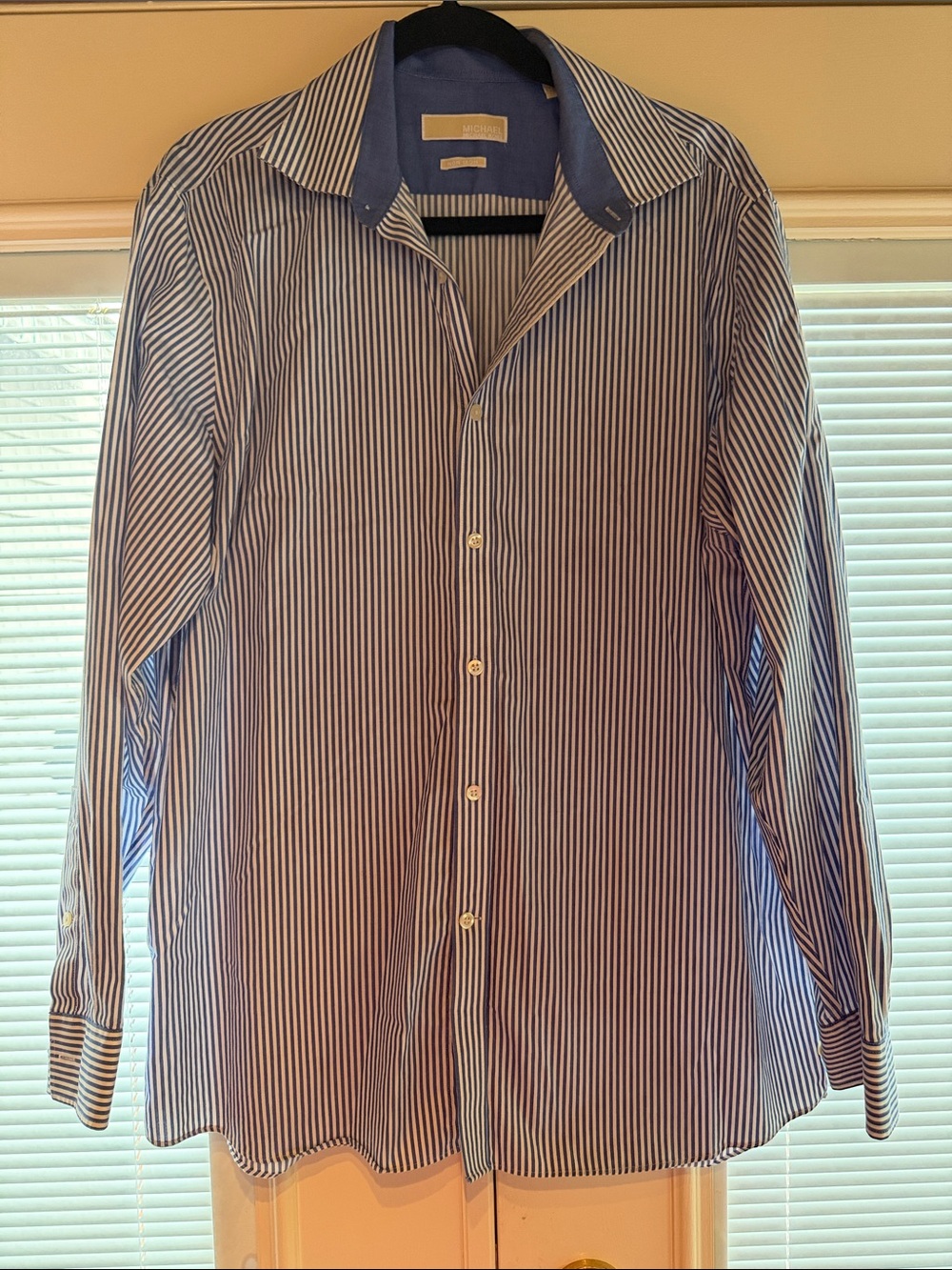 Michael Kors Men's Blue & White Vertical Stripe Dress Shirt Non Iron
